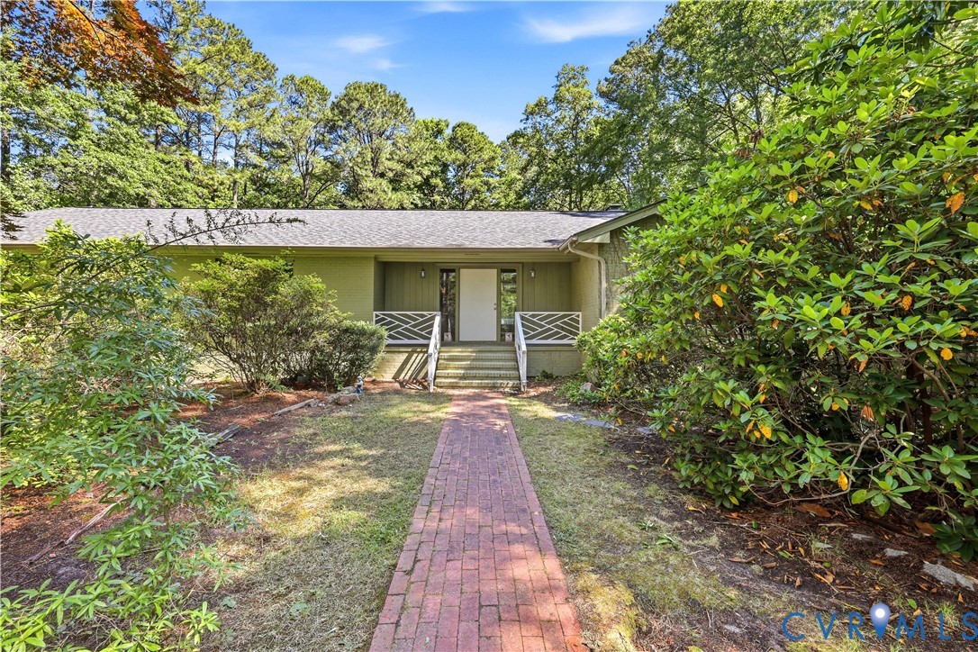 2037 Dodson Road Petersburg, VA 23805 - Photo 4 of 46