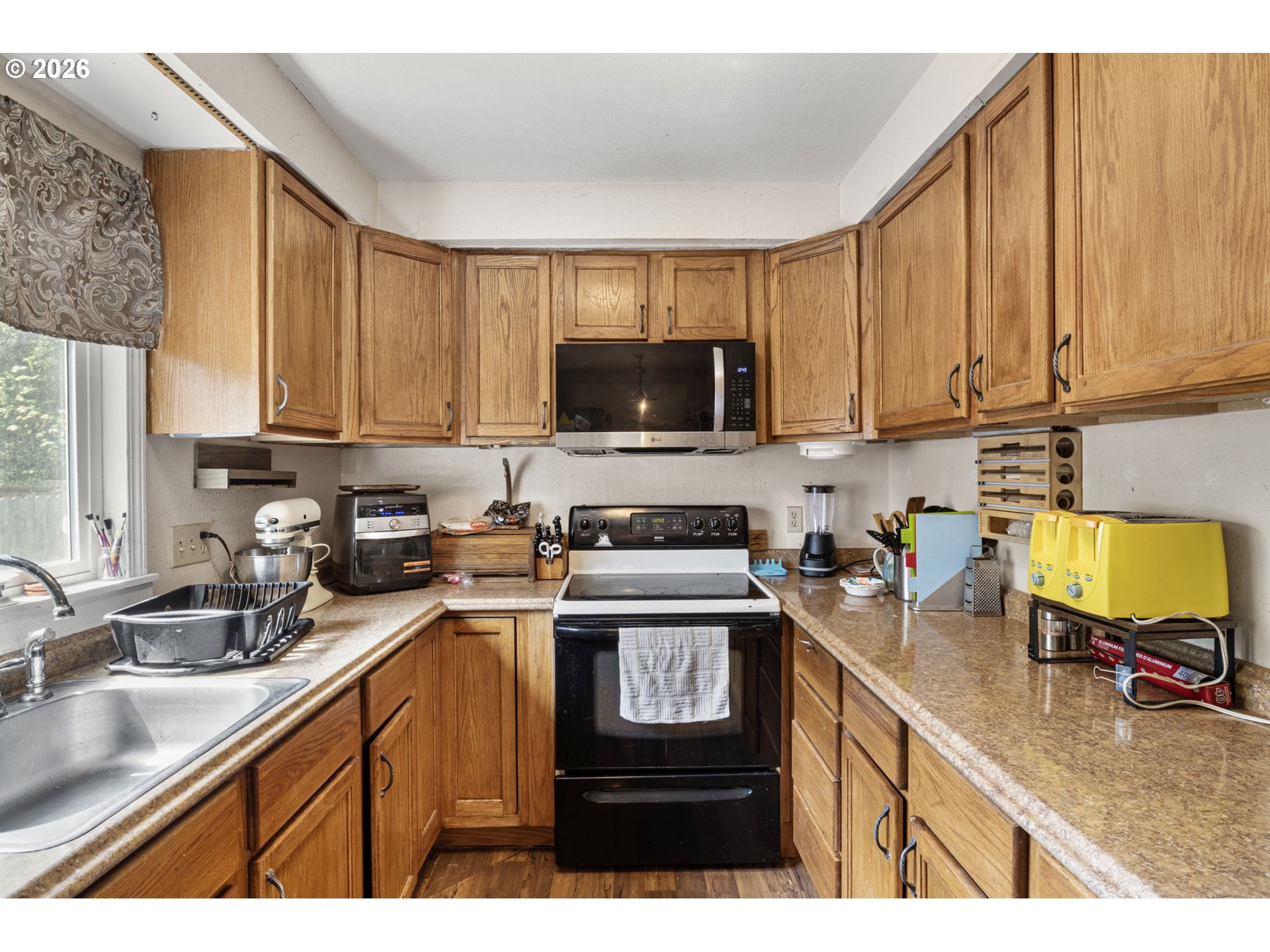 3810 Elmira Road Eugene, OR 97402 - Photo 12 of 37