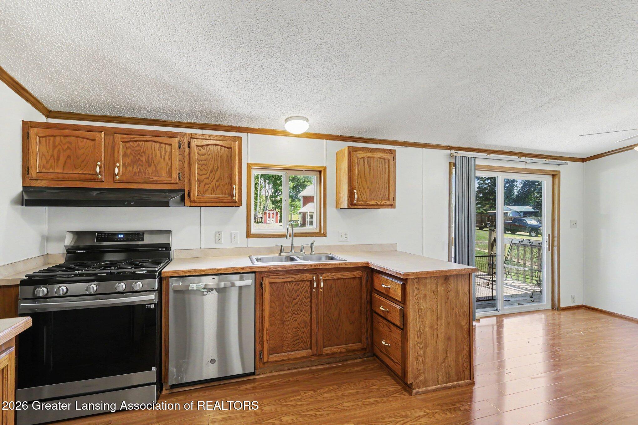 4270 Trumble Road Jackson, MI 49201 - Photo 7 of 31 Kitchen