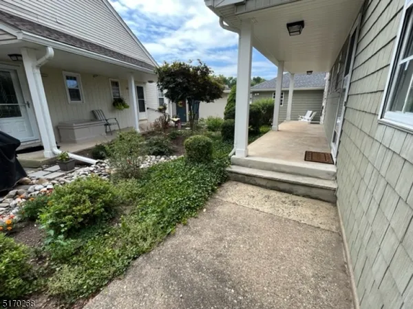 $3,250 | 28 Brandywyne Drive, Florham Park, NJ 07932