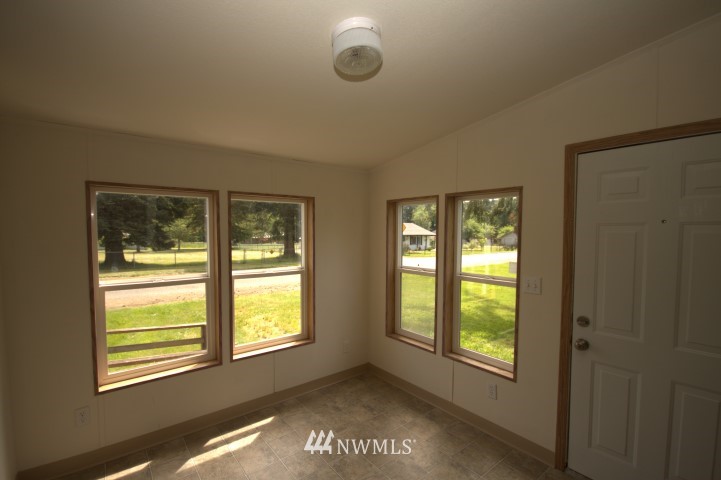 29 Porter Creek Road Elma, WA 98541 - Photo 3 of 5 Gallery Image 3