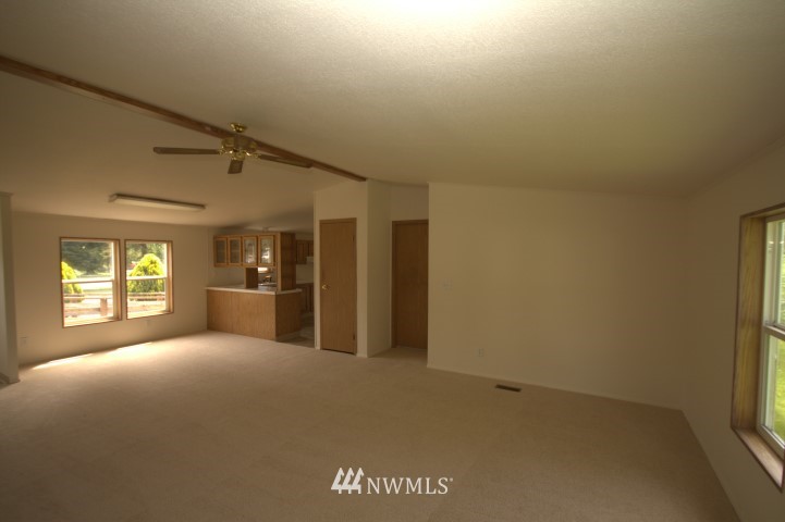 29 Porter Creek Road Elma, WA 98541 - Photo 4 of 5 Gallery Image 4