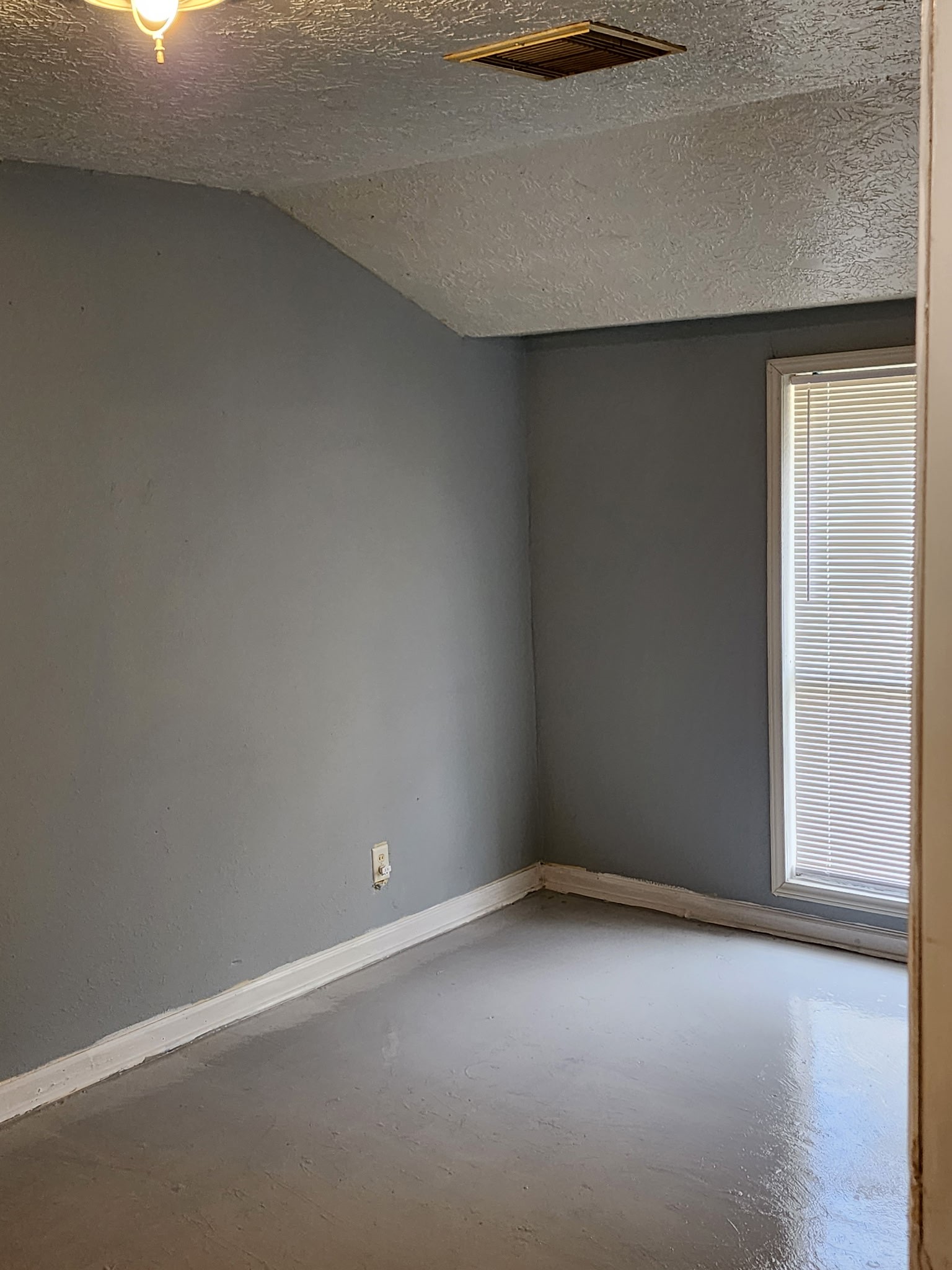 4114 Mallow Street Houston, TX 77051 - Photo 5 of 8 Bedroom 3