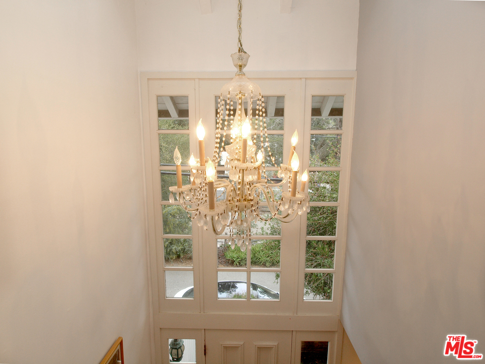 507 West Rustic Road Santa Monica, CA 90402 - Photo 11 of 32 a view of a glass door with a glass door