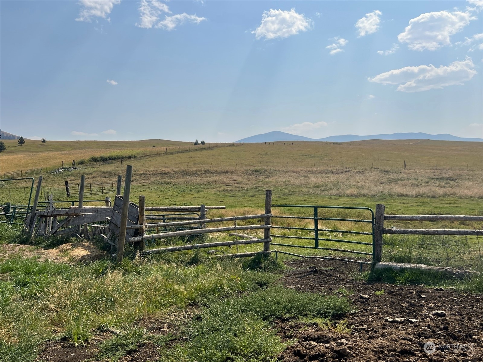 1862 Havillah Road Oroville, WA 98844 - Photo 22 of 31