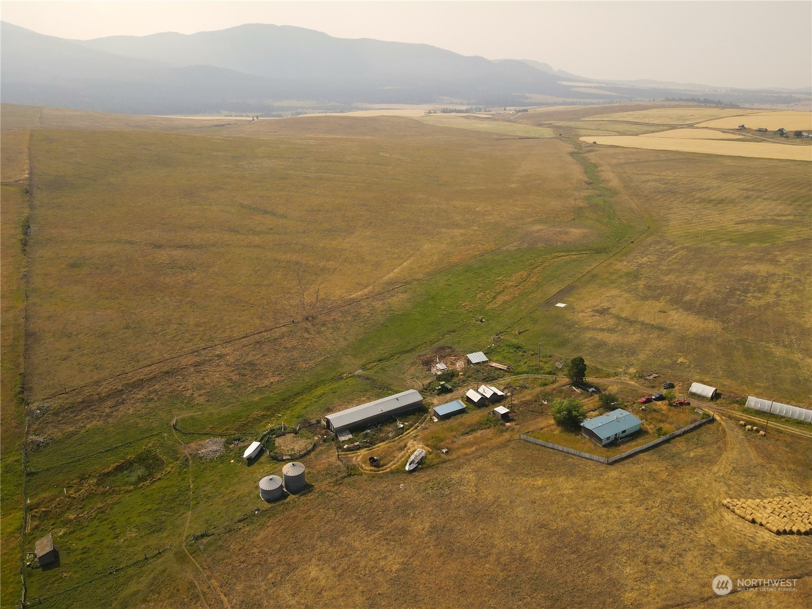 1862 Havillah Road Oroville, WA 98844 - Photo 5 of 31