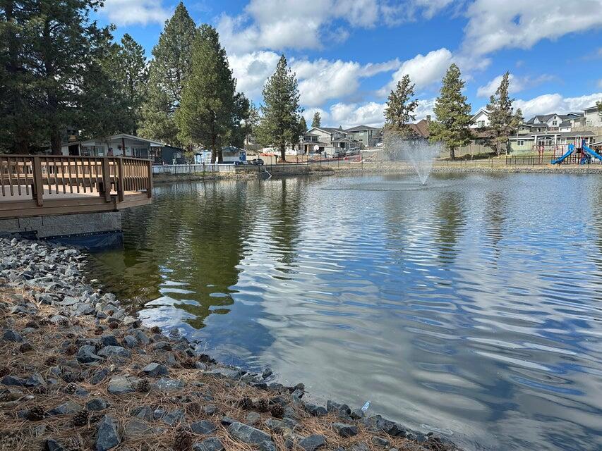 61000 Brosterhous Road, Unit 516 Bend, OR 97702 - Photo 26 of 31 beautiful water feature in pond off clubhouse