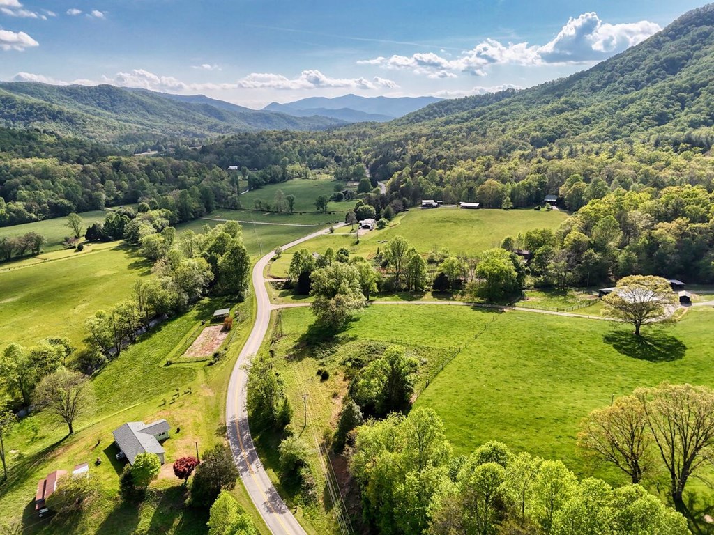 6717 Upper Hightower Road Hiawassee, GA 30546 - Photo 5 of 15 Gallery Image 5