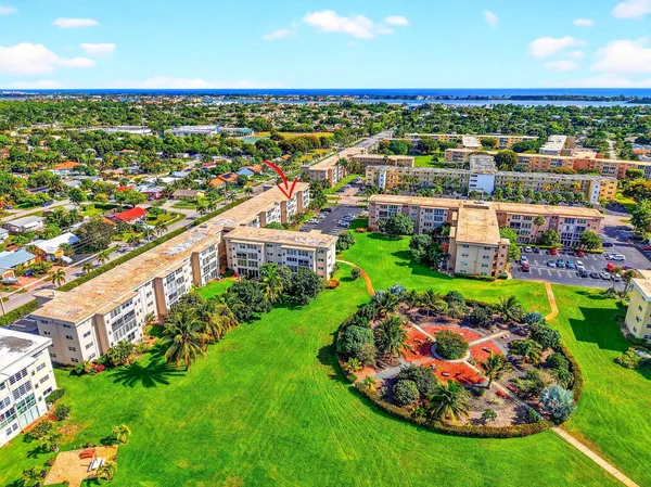 $1,650 | 230 Northeast 26th Avenue, Unit 302, Boynton Beach, FL 33435