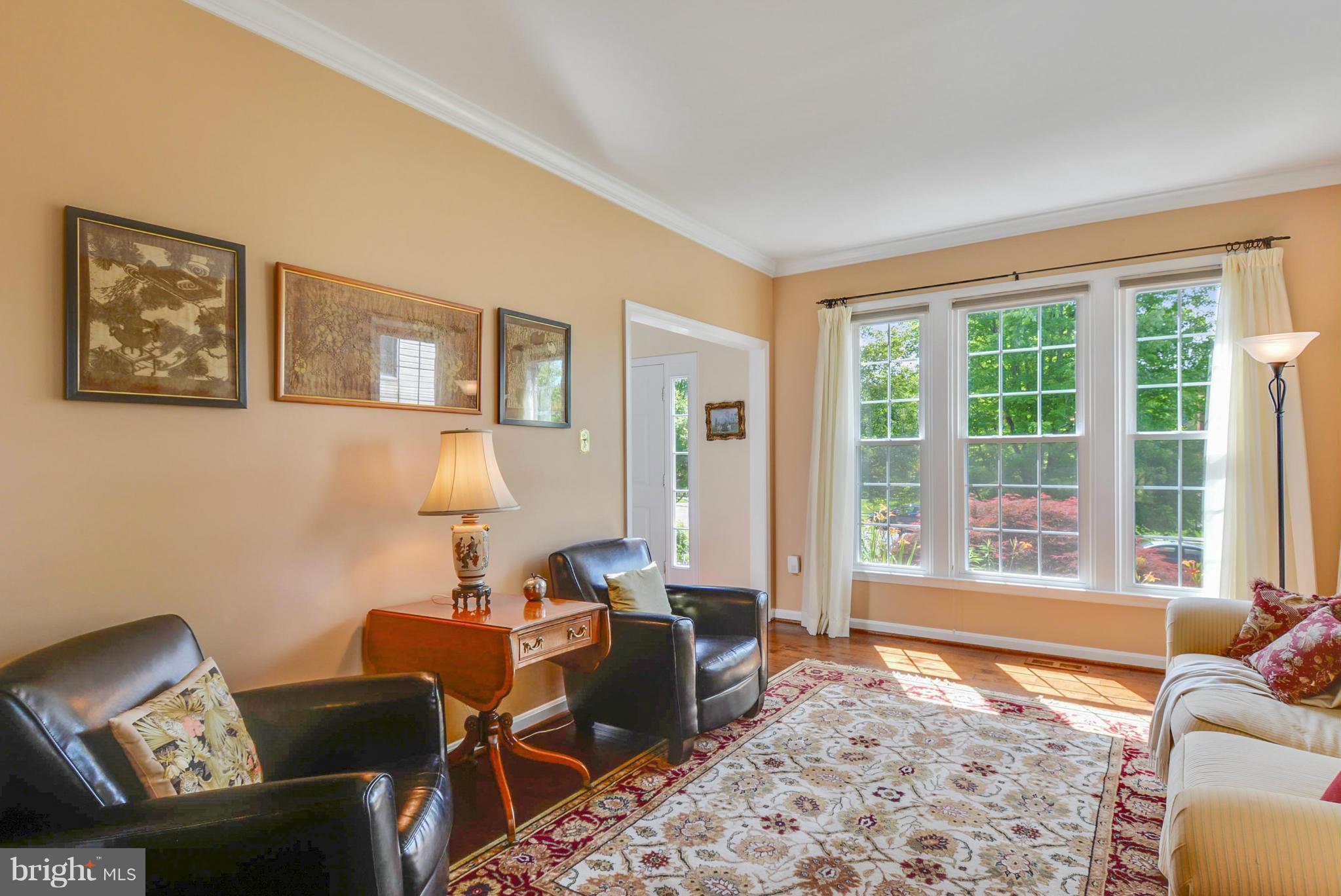 10395 Wetherburn Road Woodstock, MD 21163 - Photo 5 of 30 Living Room