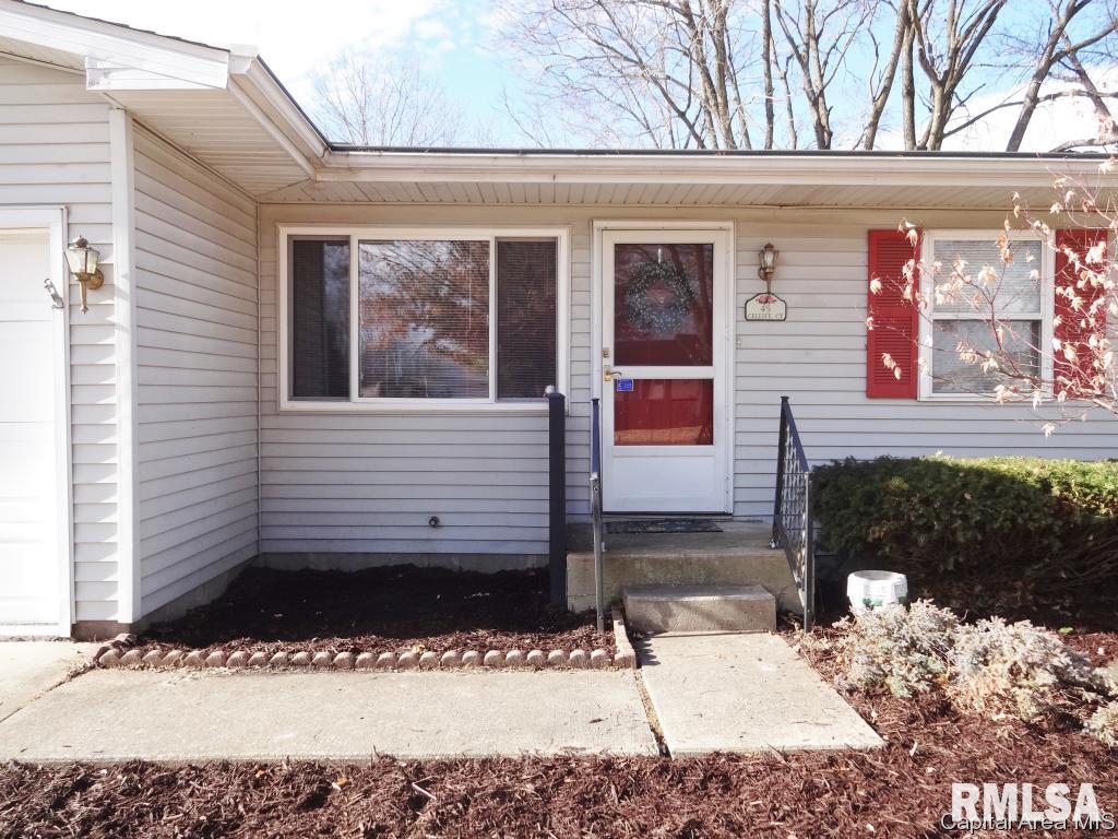 45 Celeste Court Springfield, IL 62703 - Photo 3 of 26