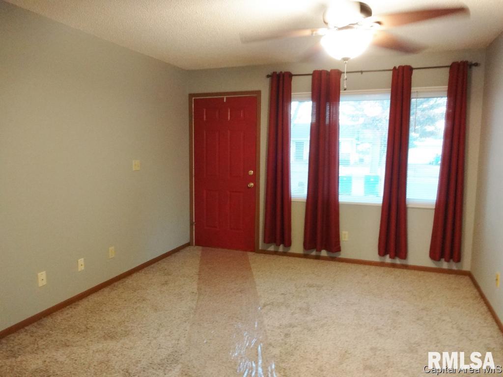 45 Celeste Court Springfield, IL 62703 - Photo 4 of 26