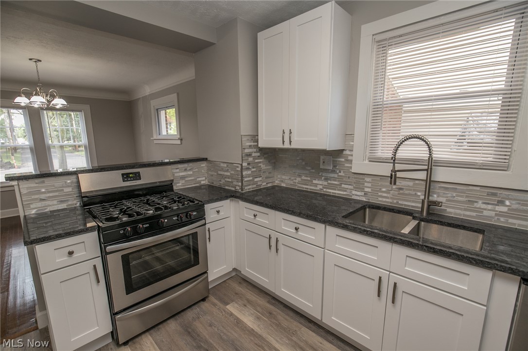 3857 Montevista Road Cleveland, OH 44121 - Photo 13 of 35