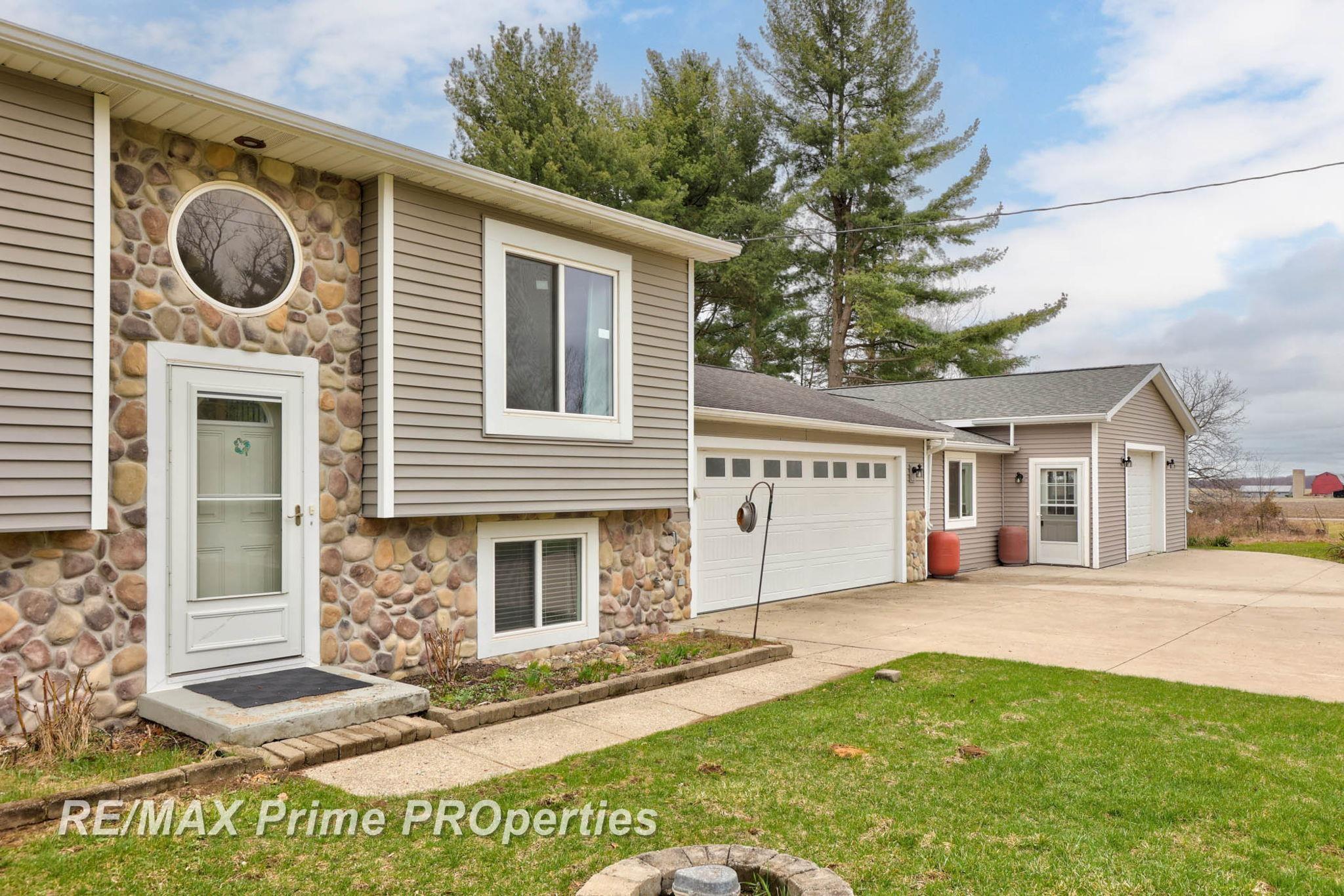 9060 North Belsay Road Millington, MI 48746 - Photo 5 of 74 50170333-89687edf-66b5-438e-94cf-0866227f8acc.JPG