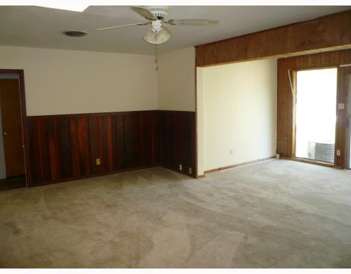 625 Chamberlain Street Corpus Christi, TX 78404 - Photo 4 of 10 a view of an empty room with a window