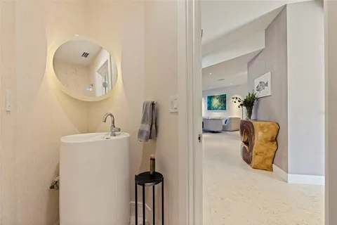 $1,075,000 | 722 Pinellas Bayway South, Unit 104, Tierra Verde, FL 33715