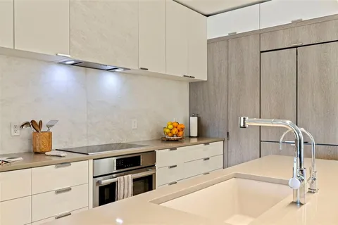 $1,075,000 | 722 Pinellas Bayway South, Unit 104, Tierra Verde, FL 33715