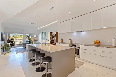 $1,075,000 | 722 Pinellas Bayway South, Unit 104, Tierra Verde, FL 33715