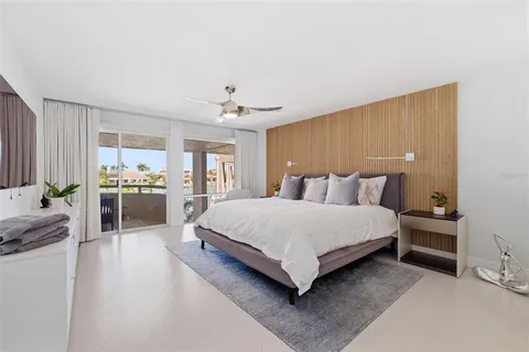 $1,075,000 | 722 Pinellas Bayway South, Unit 104, Tierra Verde, FL 33715