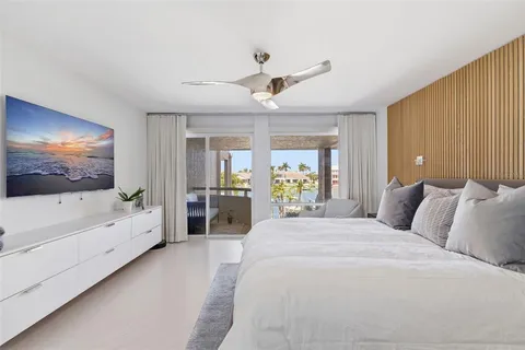 $1,075,000 | 722 Pinellas Bayway South, Unit 104, Tierra Verde, FL 33715