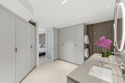 $1,075,000 | 722 Pinellas Bayway South, Unit 104, Tierra Verde, FL 33715