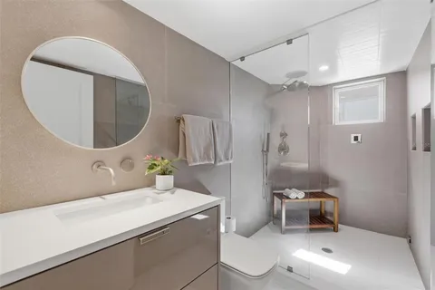 $1,075,000 | 722 Pinellas Bayway South, Unit 104, Tierra Verde, FL 33715