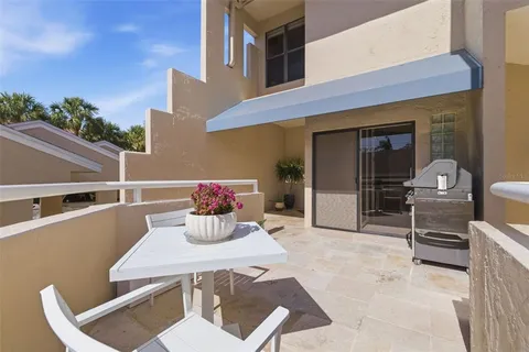 $1,075,000 | 722 Pinellas Bayway South, Unit 104, Tierra Verde, FL 33715