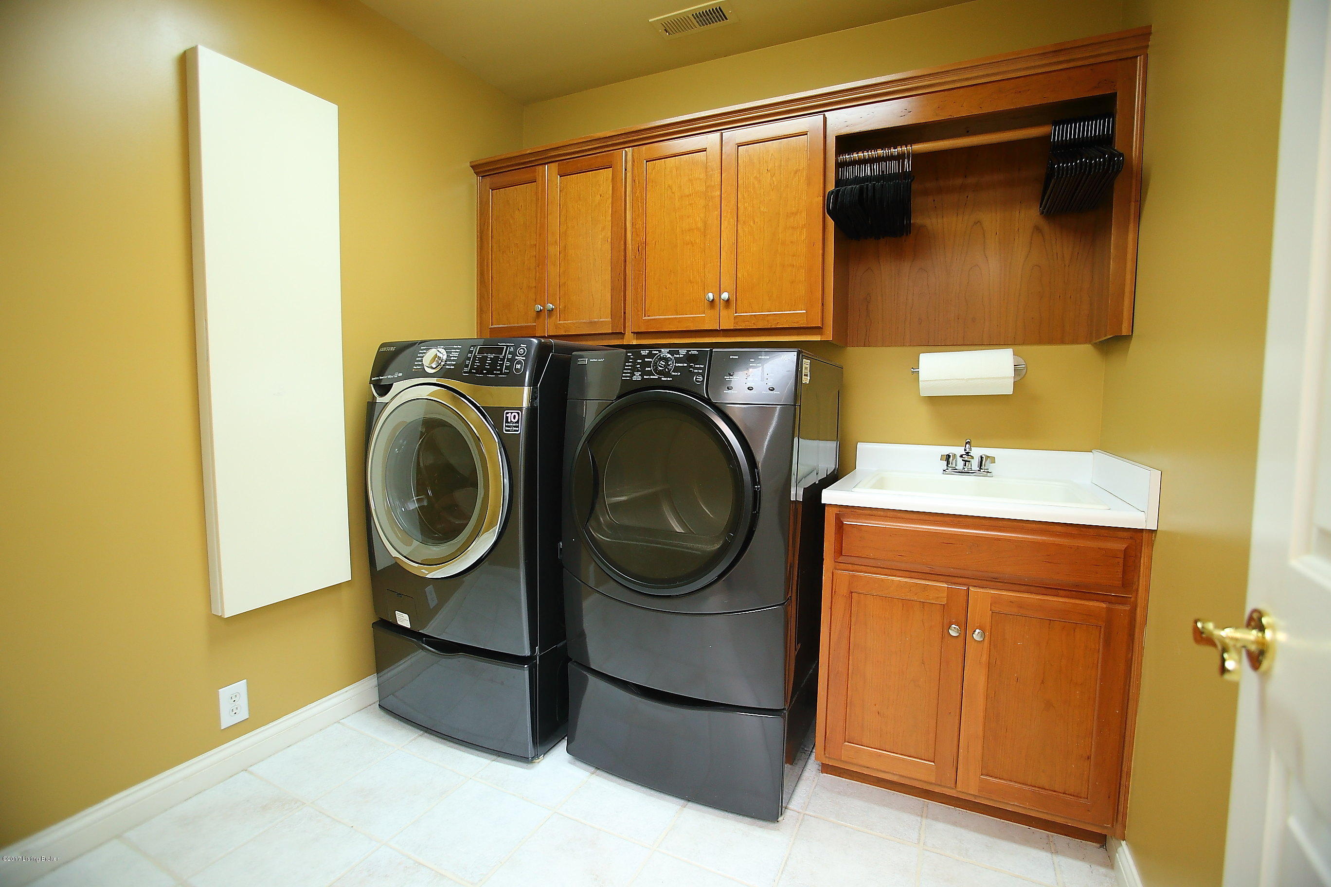6307 Walnut Ridge Trail Prospect, KY 40059 - Photo 28 of 36 2nd floor Laundry Room with rinsing sink