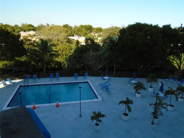 a close view of sink