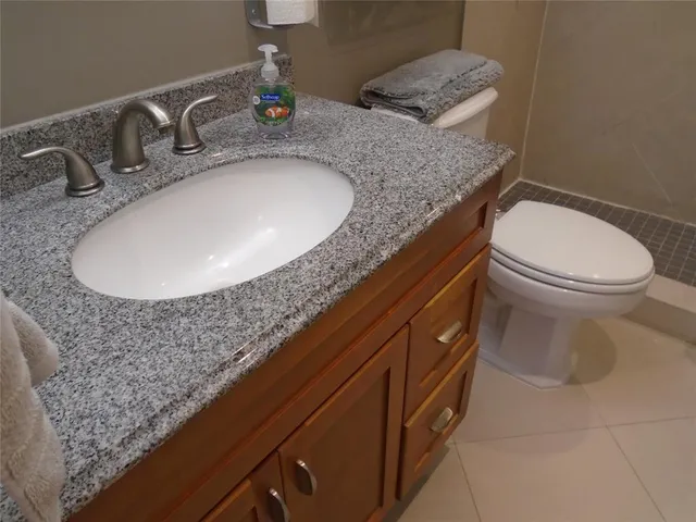 $250,000 | 1800 North Andrews Avenue, Unit 4B, Fort Lauderdale, FL 33311