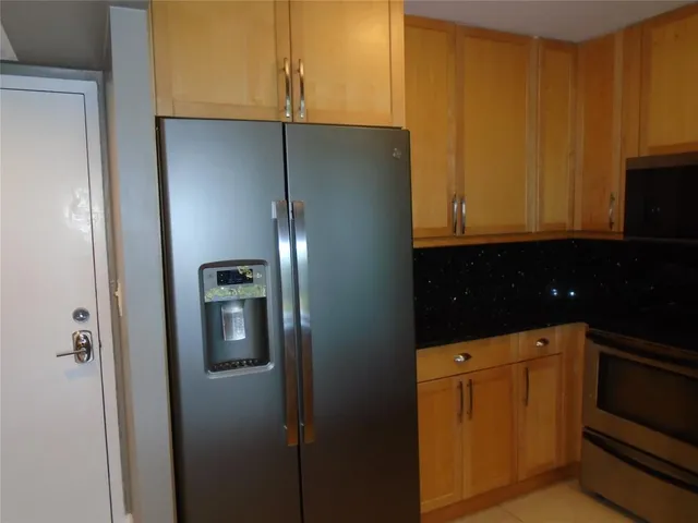 $250,000 | 1800 North Andrews Avenue, Unit 4B, Fort Lauderdale, FL 33311