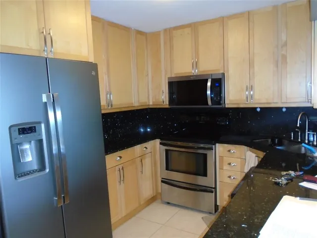 $250,000 | 1800 North Andrews Avenue, Unit 4B, Fort Lauderdale, FL 33311