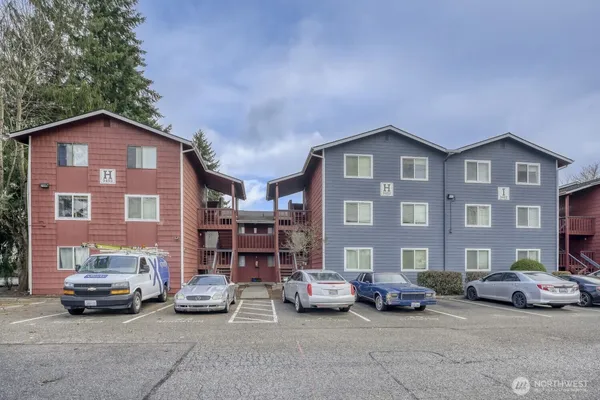 $220,000 | 3402 I Street Northeast, Unit H202, Auburn, WA 98002