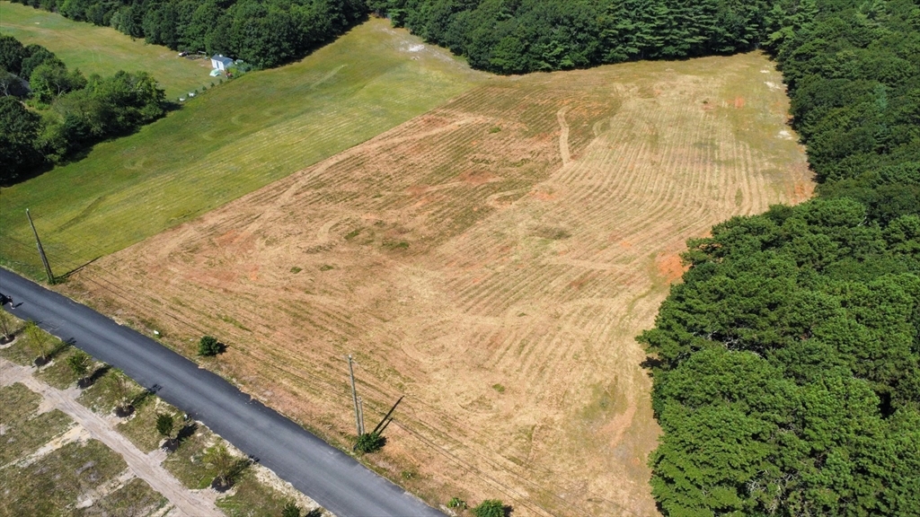 10 Over Jordan Road Wareham, MA 02571 - Photo 4 of 10 a view of a yard