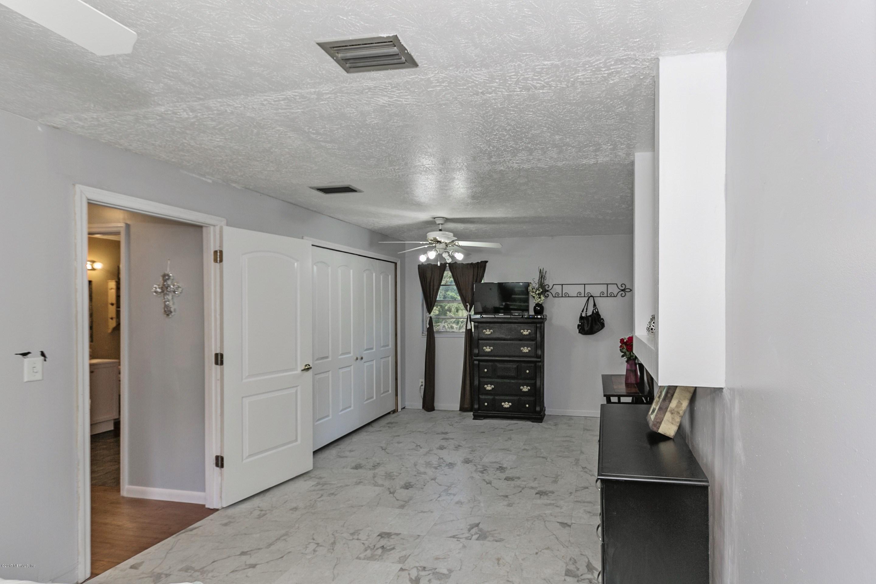 2895 Cabbage Hammock Road St. Augustine, FL 32092 - Photo 10 of 21 010_Master Bedroom