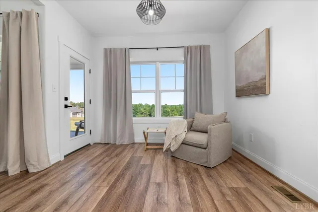 a en suite bathroom with a sink and a mirror