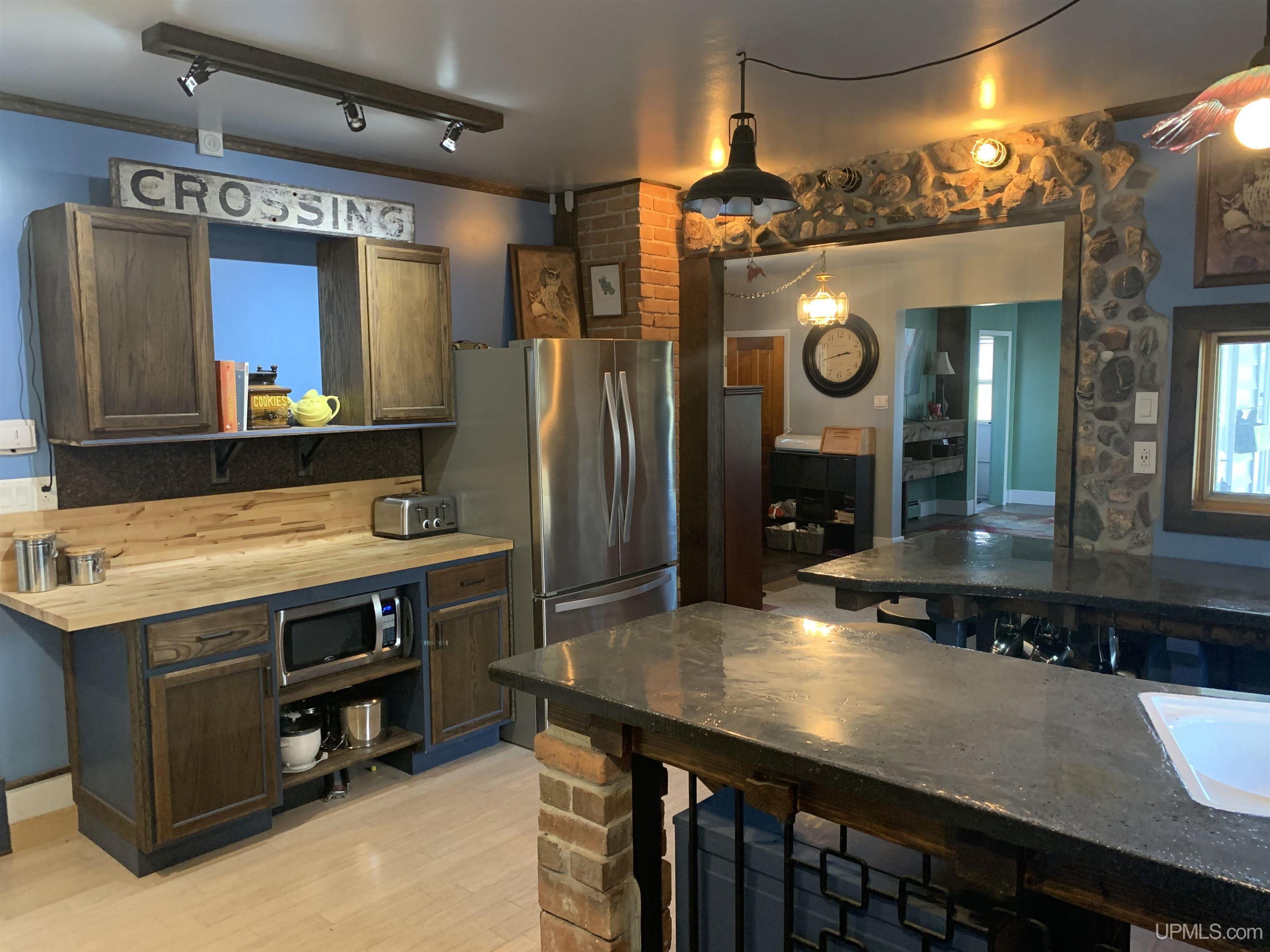 513 West Spring Street Marquette, MI 49855 - Photo 7 of 40
