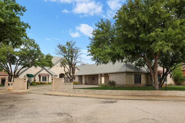 $1,295,000 | 7216 Versailles Drive, Amarillo, TX 79121