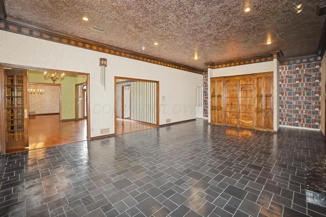 $1,295,000 | 7216 Versailles Drive, Amarillo, TX 79121