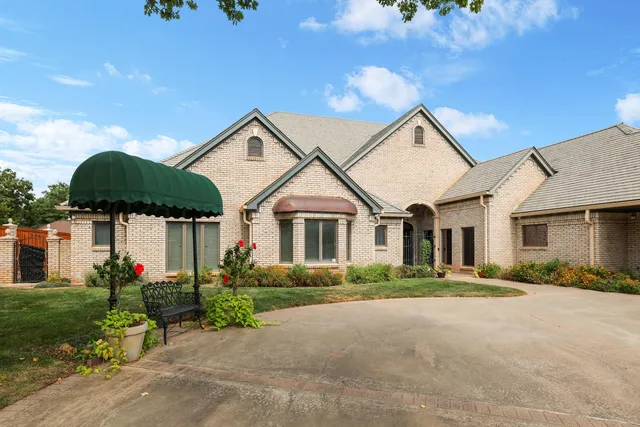 $1,295,000 | 7216 Versailles Drive, Amarillo, TX 79121