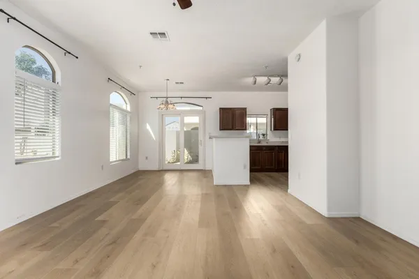 $1,790 | 2150 East Bell Road, Unit 1088, Phoenix, AZ 85022