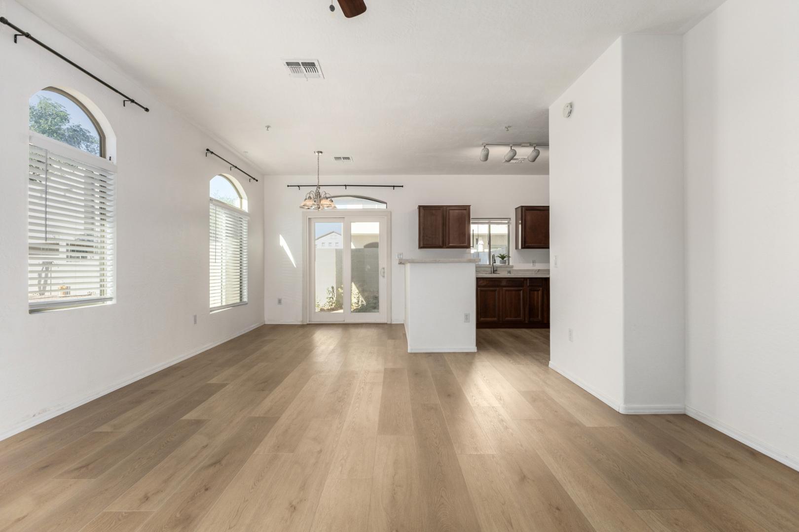 2150 East Bell Road, Unit 1088 Phoenix, AZ 85022 - Photo 3 of 25 Photo #3