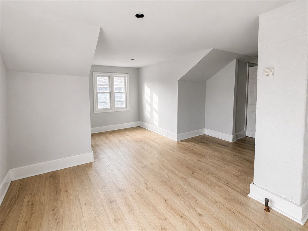 9 Winthrop Street Worcester, MA 01604 - Photo 15 of 20