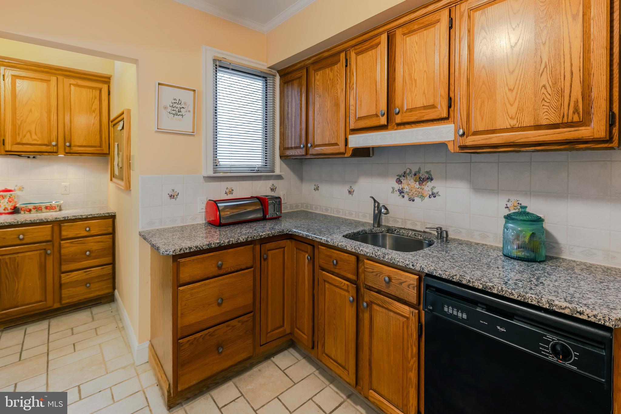 142 Shelbourne Road Havertown, PA 19083 - Photo 14 of 24
