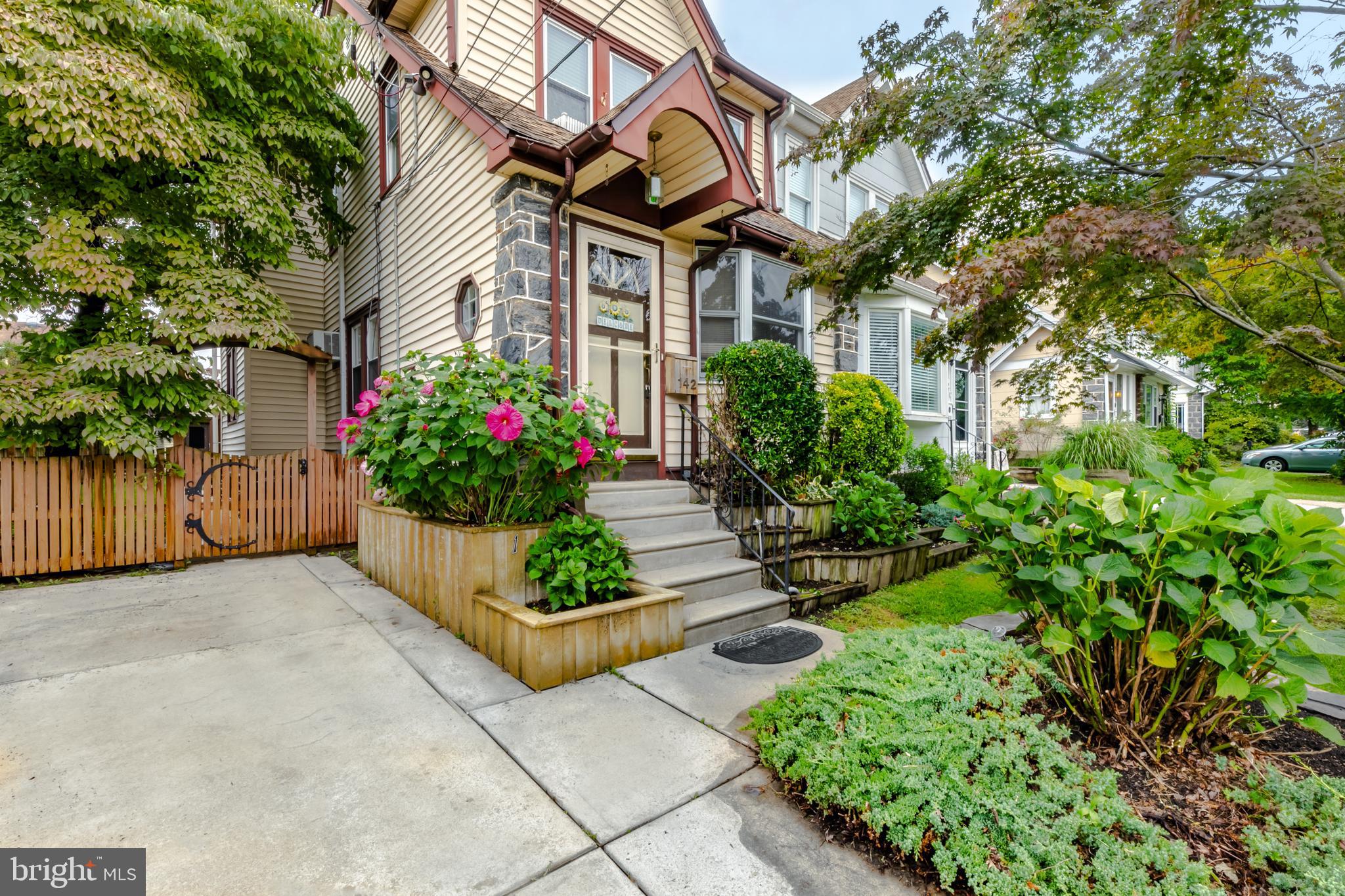 142 Shelbourne Road Havertown, PA 19083 - Photo 3 of 24