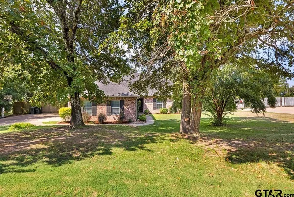 $385,000 | 19577 Dove Ridge Lane, Lindale, TX 75771