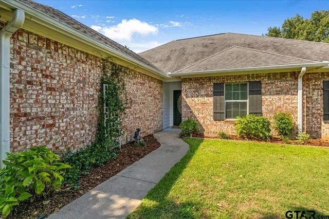 $390,000 | 19577 Dove Ridge Lane, Lindale, TX 75771