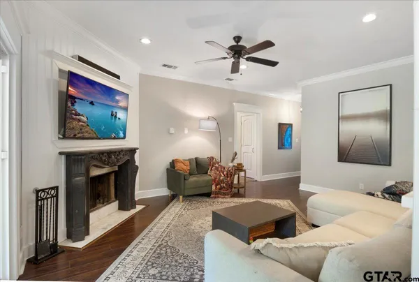 $385,000 | 19577 Dove Ridge Lane, Lindale, TX 75771