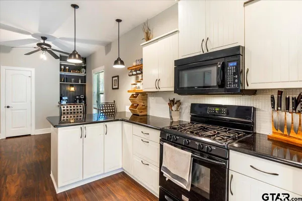 $385,000 | 19577 Dove Ridge Lane, Lindale, TX 75771