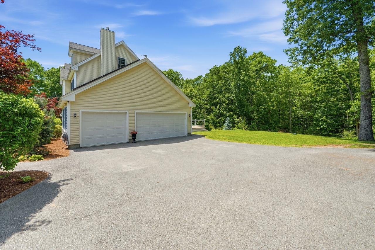 14 James Way, Unit 9 Hudson, NH 03051 - Photo 3 of 41